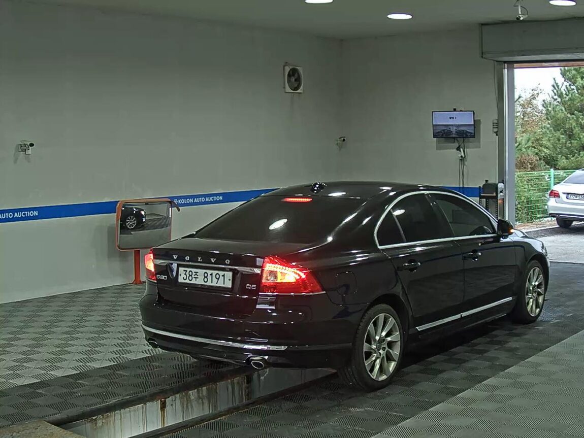 VOLVO S80 (2ND GEN) D5 2014 - zdjęcie 5