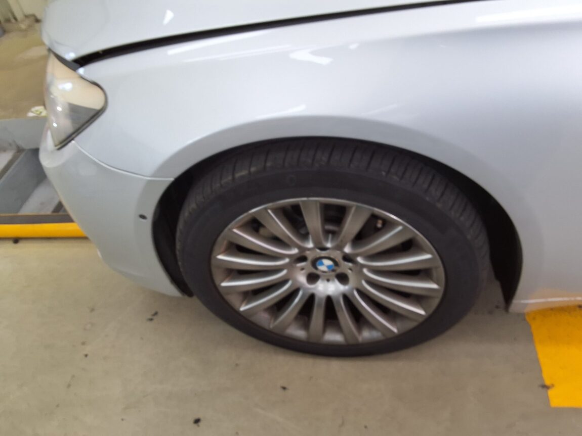 BMW 7 SERIES (5TH GEN) 740Li 2012 - zdjęcie 19