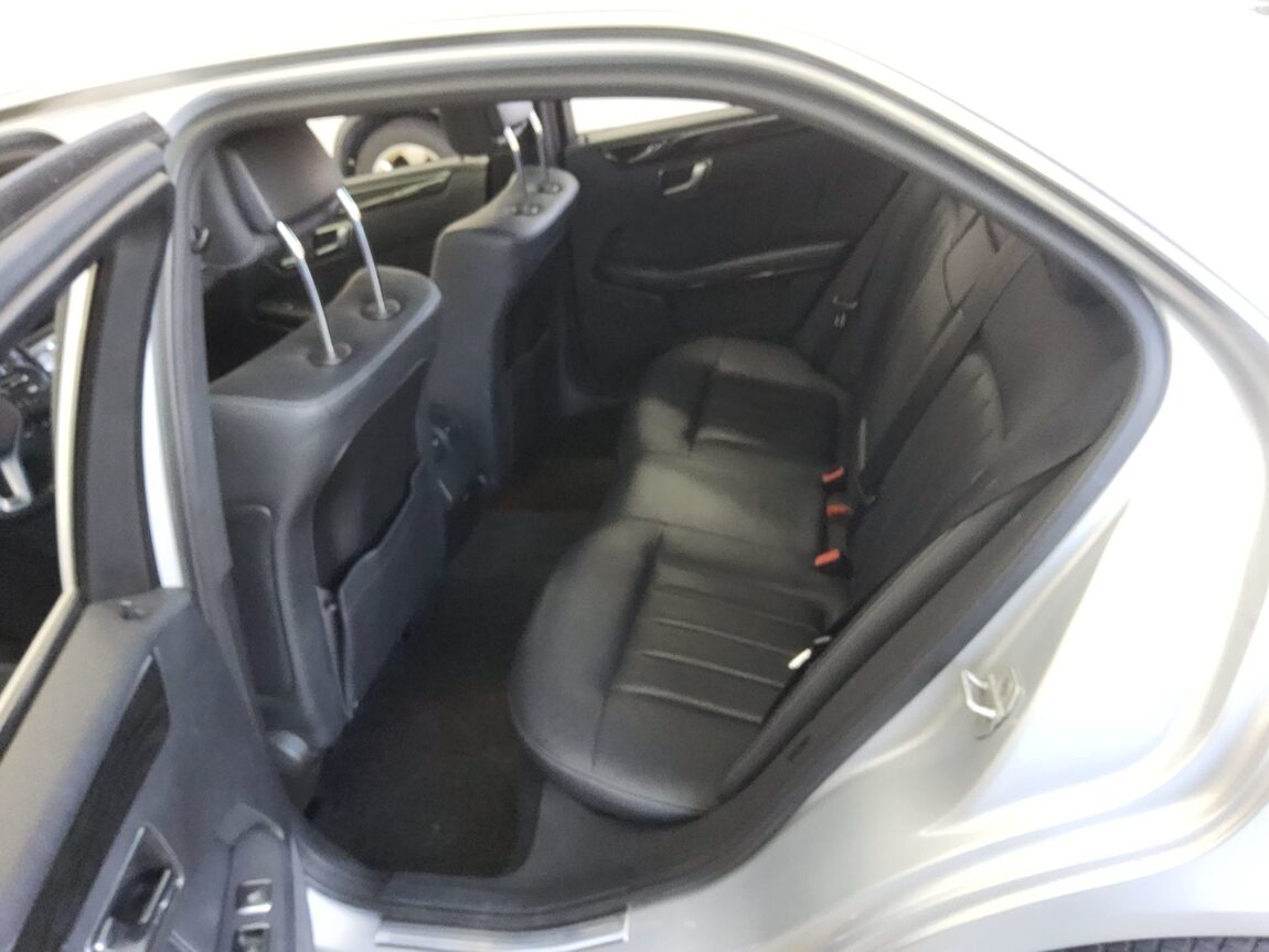 MERCEDES-BENZ E-CLASS (4TH GEN) E220 CDI AVANTGARDE 2014 - zdjęcie 12