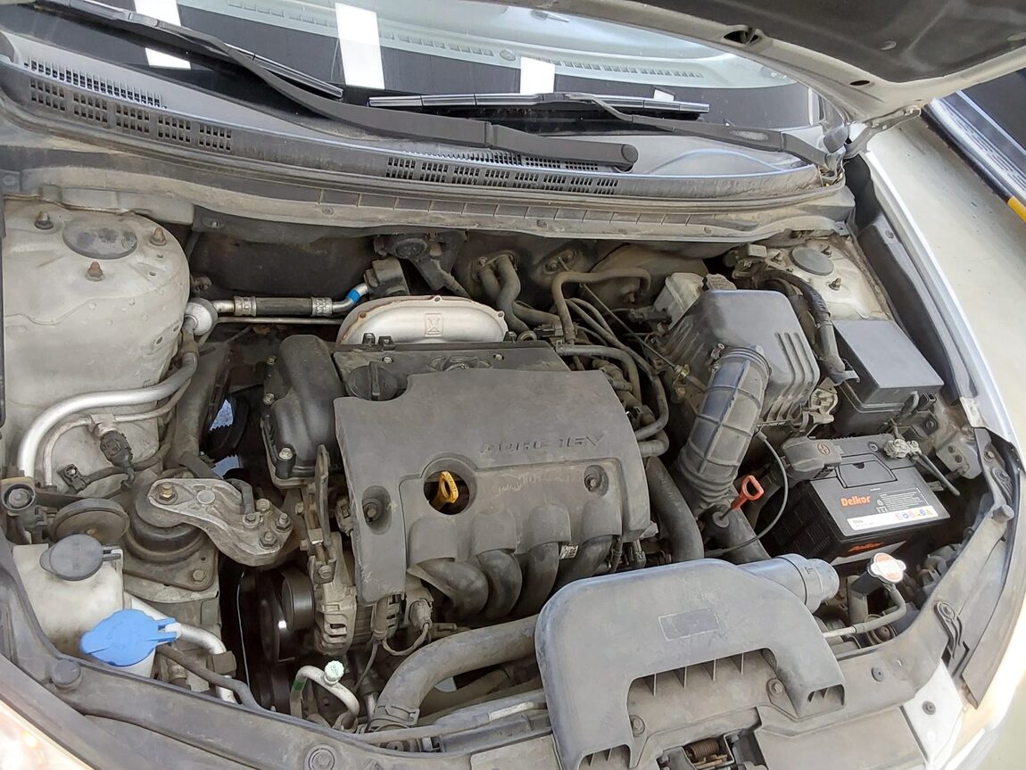 HYUNDAI AVANTE HD 1.6 VVT S16 LUXURY 2008 - zdjęcie 18