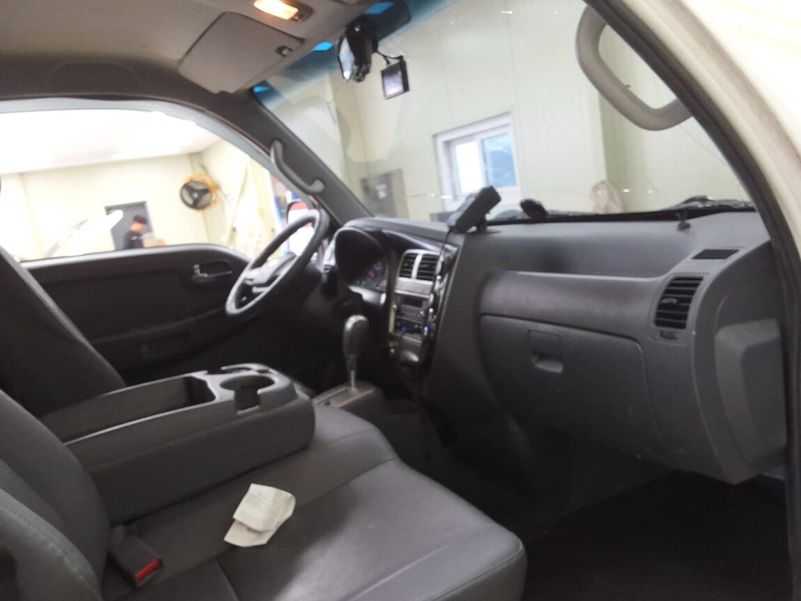 KIA BONGO III CARGO FREEZER BOX TRUCK 1 TON KING CAB 2019 - zdjęcie 12