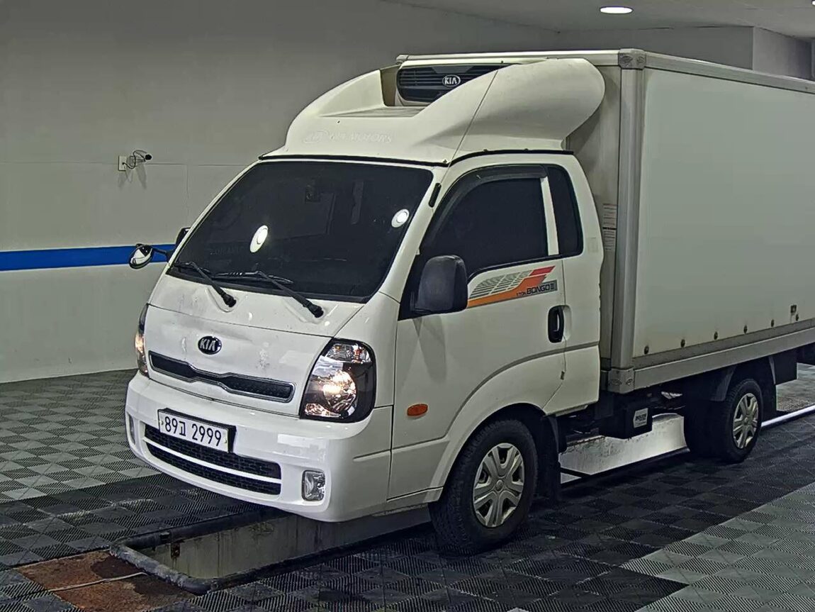 KIA BONGO III CARGO FREEZER BOX TRUCK 1 TON KING CAB 2019 - zdjęcie 2