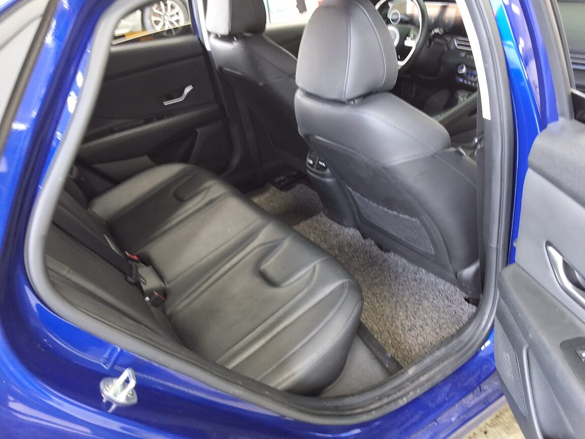 HYUNDAI AVANTE (CN7) 1.6 GASOLINE INSPIRATION 2021 - zdjęcie 13