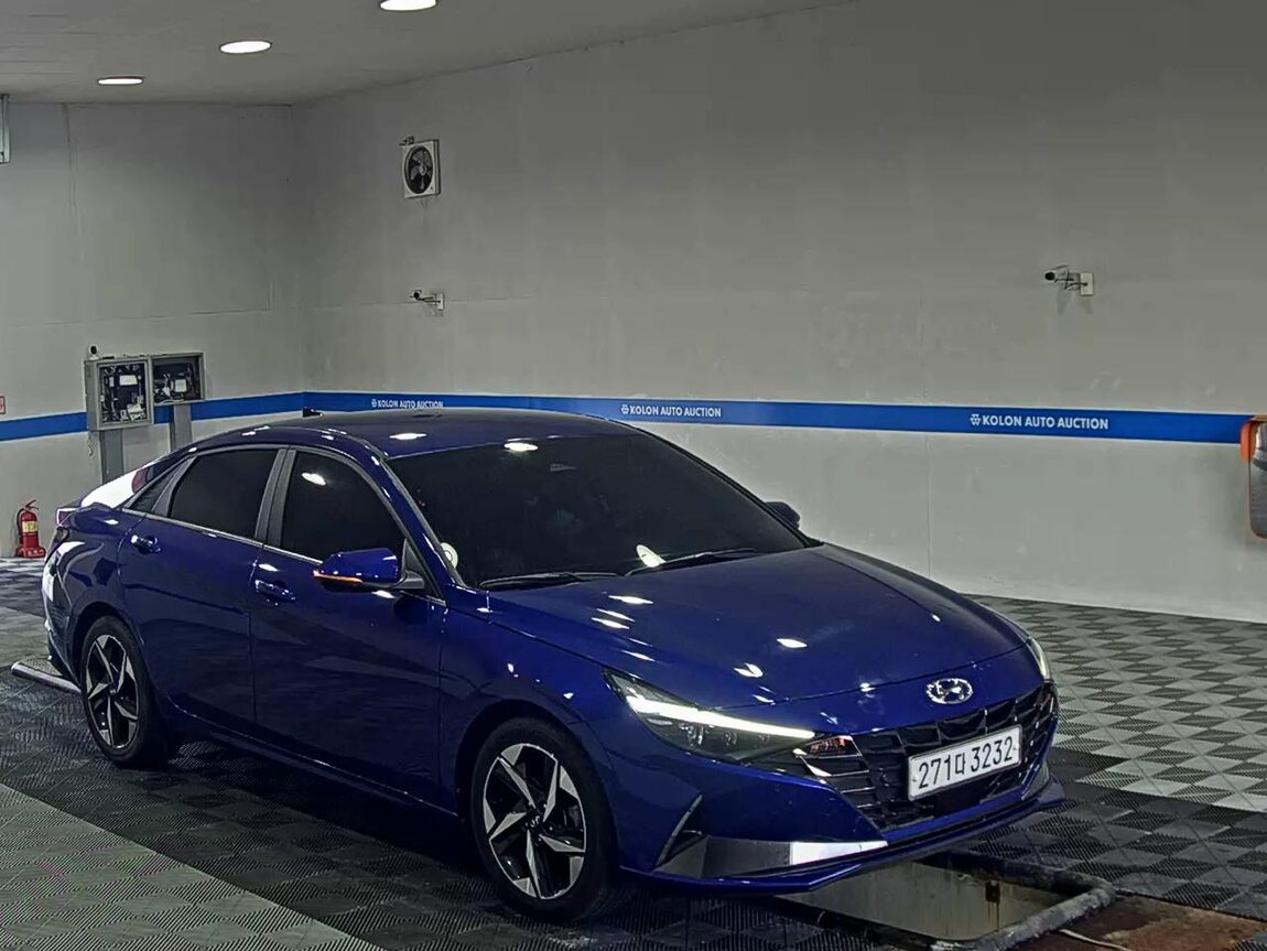 HYUNDAI AVANTE (CN7) 1.6 GASOLINE INSPIRATION 2021 - zdjęcie 3