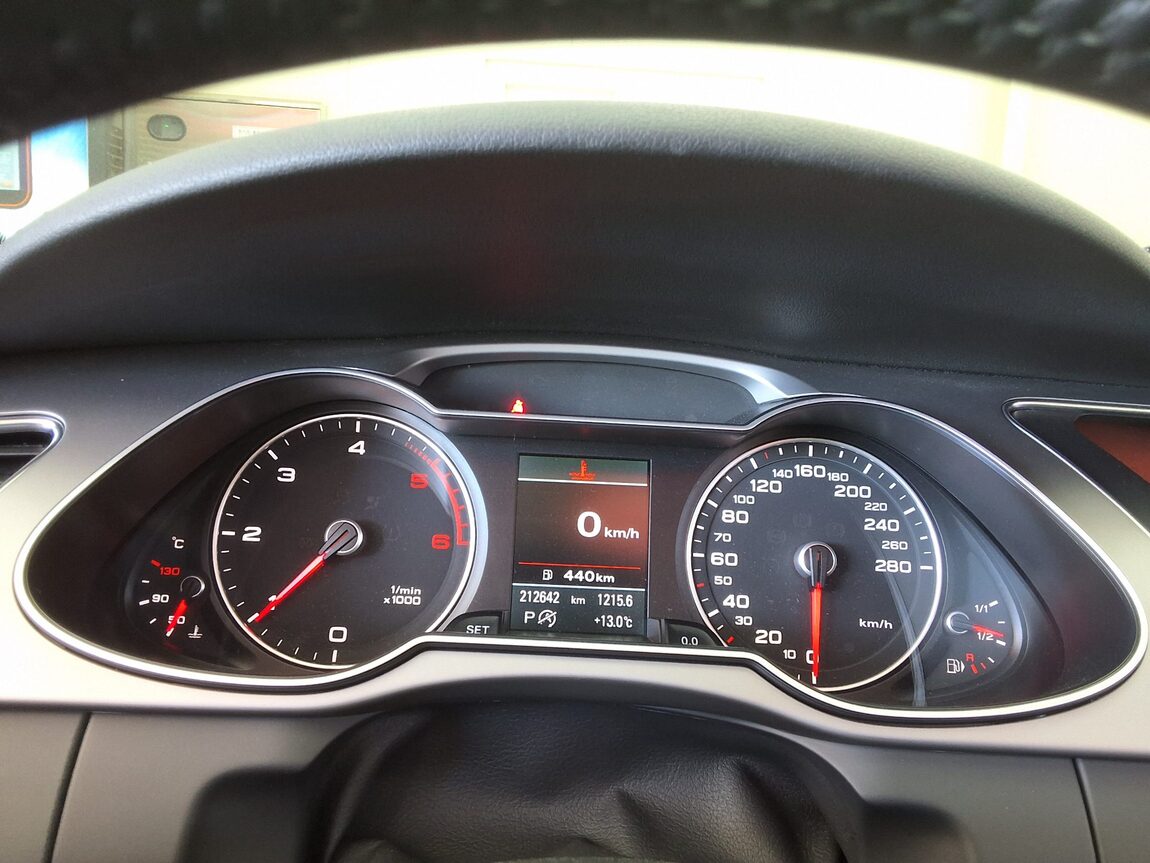 AUDI A4 (4TH GEN) 2.0 TDI QUATTRO PRESTIGE 2013 - zdjęcie 10