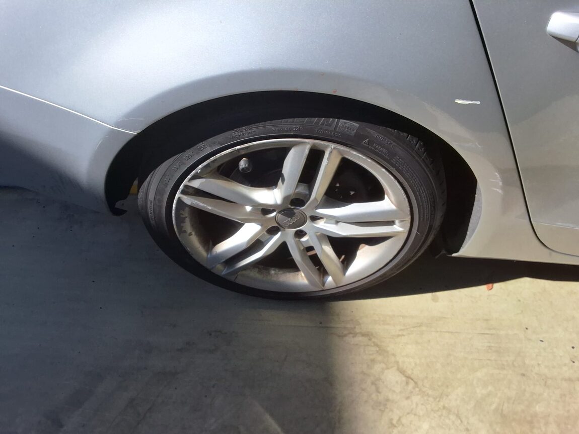 AUDI A4 (4TH GEN) 2.0 TDI QUATTRO PRESTIGE 2013 - zdjęcie 22