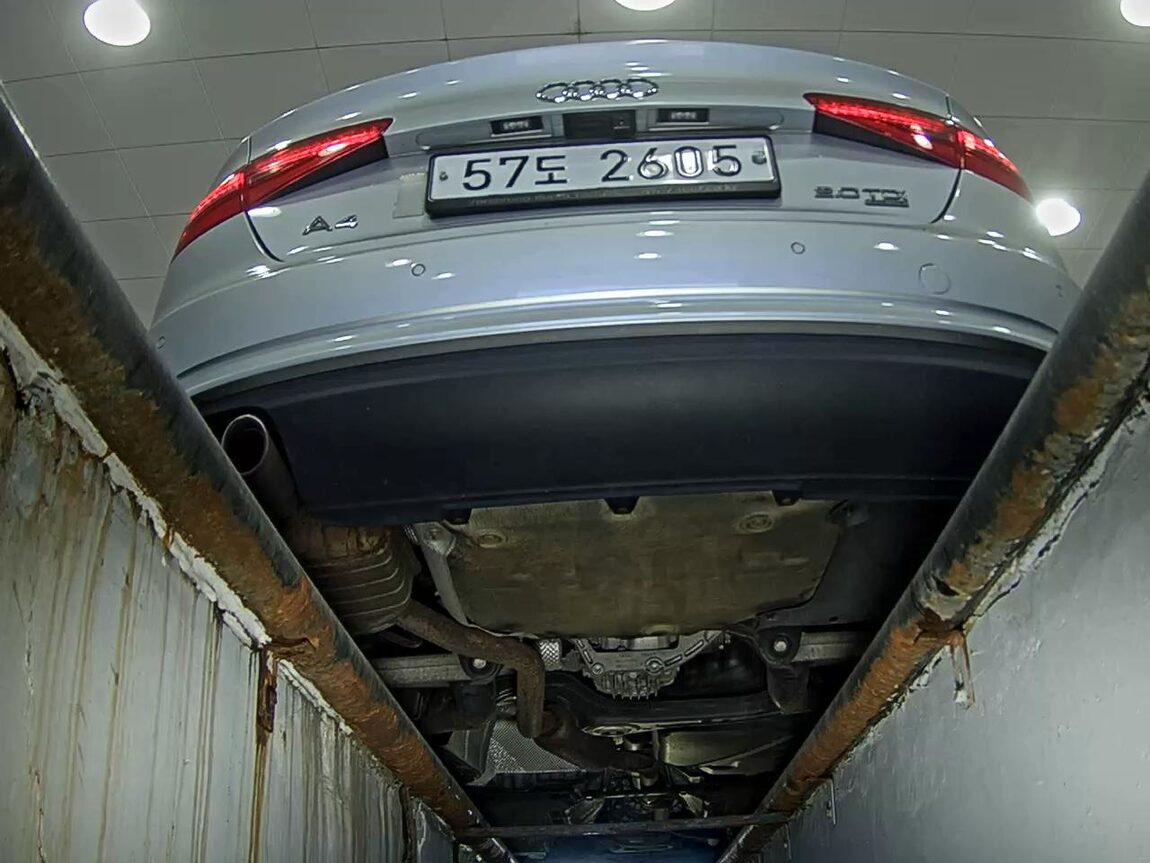 AUDI A4 (4TH GEN) 2.0 TDI QUATTRO PRESTIGE 2013 - zdjęcie 8