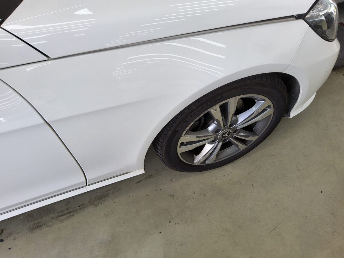 MERCEDES-BENZ E-CLASS (4TH GEN) E220 CDI BLUETEC AVANTGARDE 2016 - zdjęcie 22