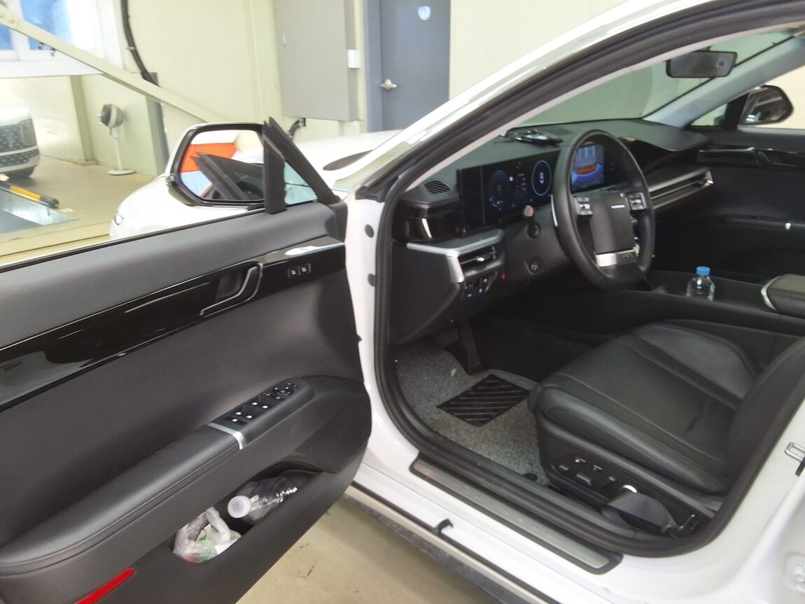 HYUNDAI THE ALL NEW GRANDEUR LPi 3.5 COMMERCIAL PREMIUM MODEL 2025 - zdjęcie 11