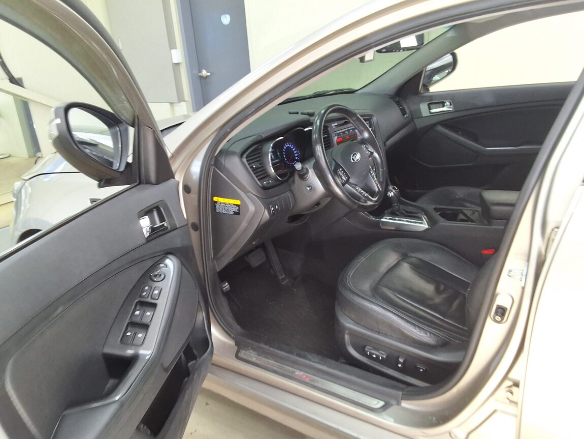 KIA K5 HYBRID PRESTIGE 2013 - zdjęcie 11