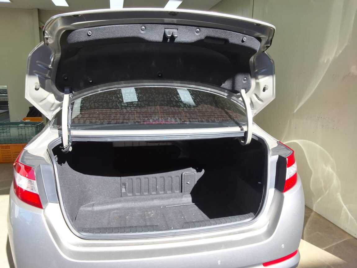 KIA K5 HYBRID PRESTIGE 2013 - zdjęcie 16