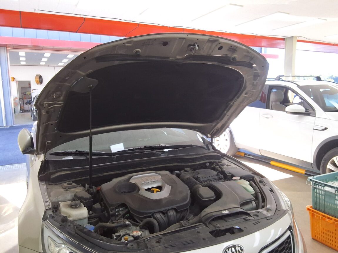 KIA K5 HYBRID PRESTIGE 2013 - zdjęcie 18