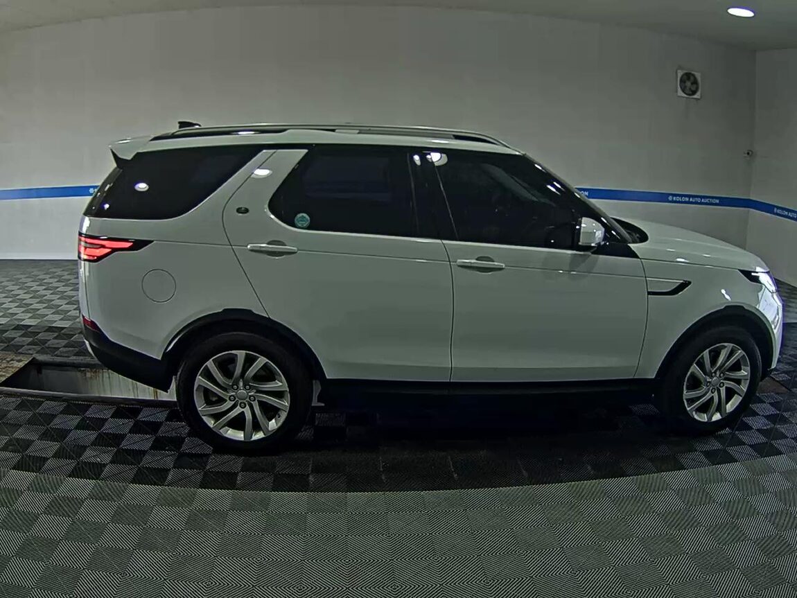 LAND ROVER DISCOVERY 5 3.0 TD6 HSE 2017 - zdjęcie 4