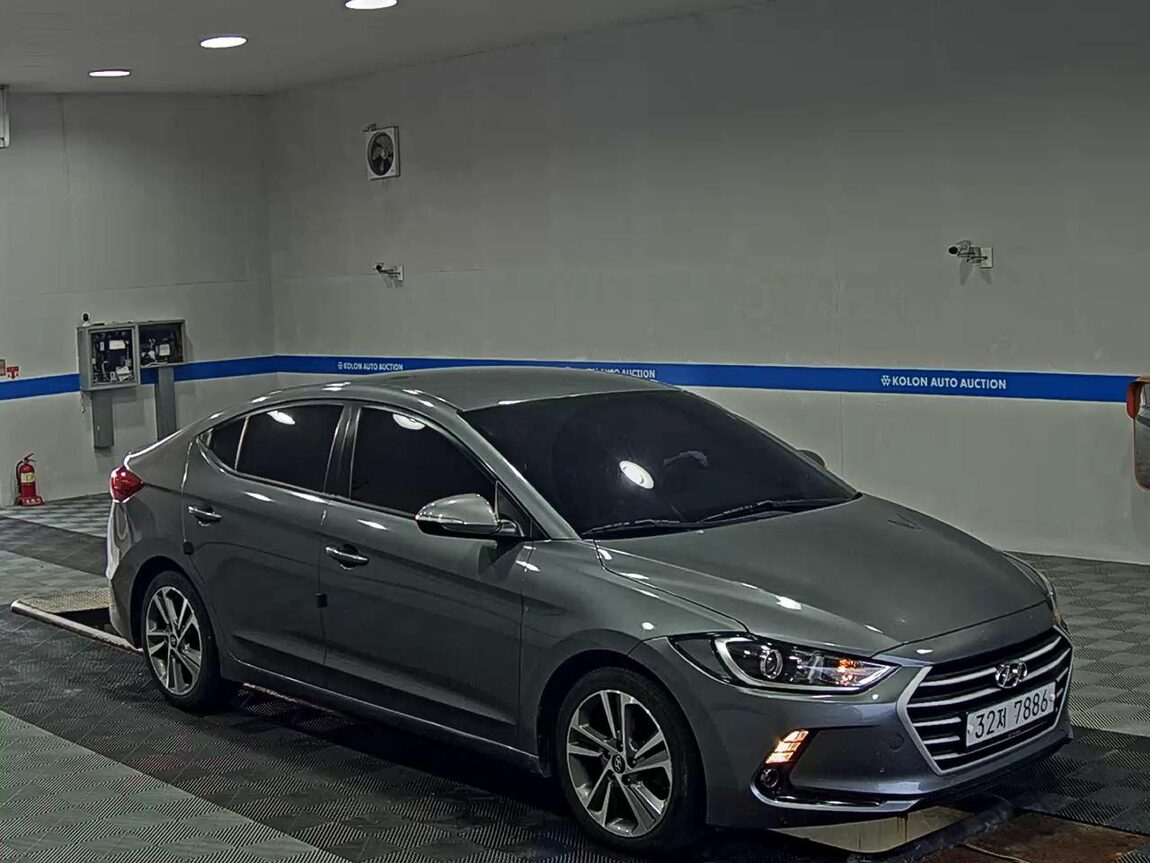 HYUNDAI AVANTE AD 1.6 GDi SMART 2016 - zdjęcie 3