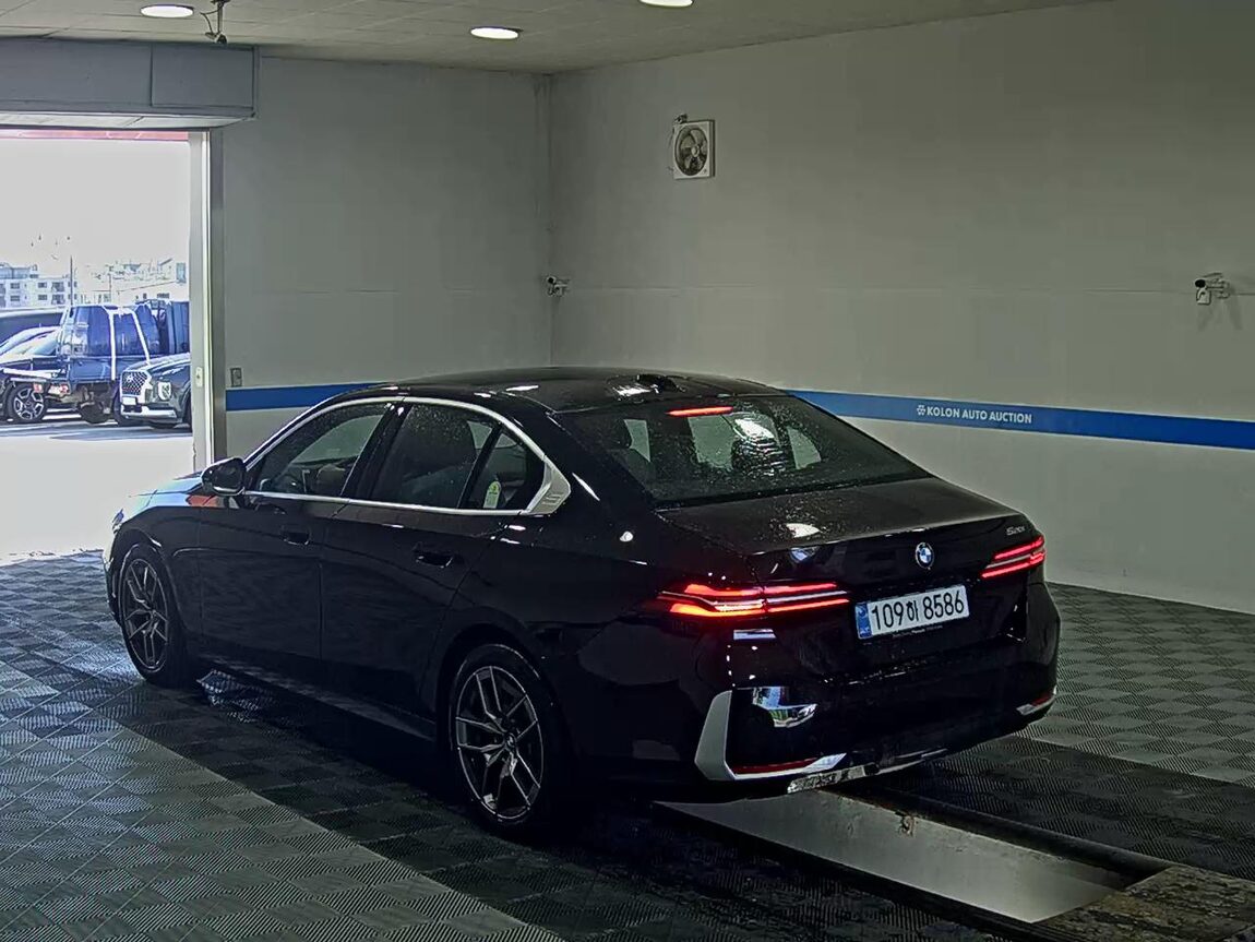BMW 5 SERIES (8TH GEN) 520i 2026 - zdjęcie 6