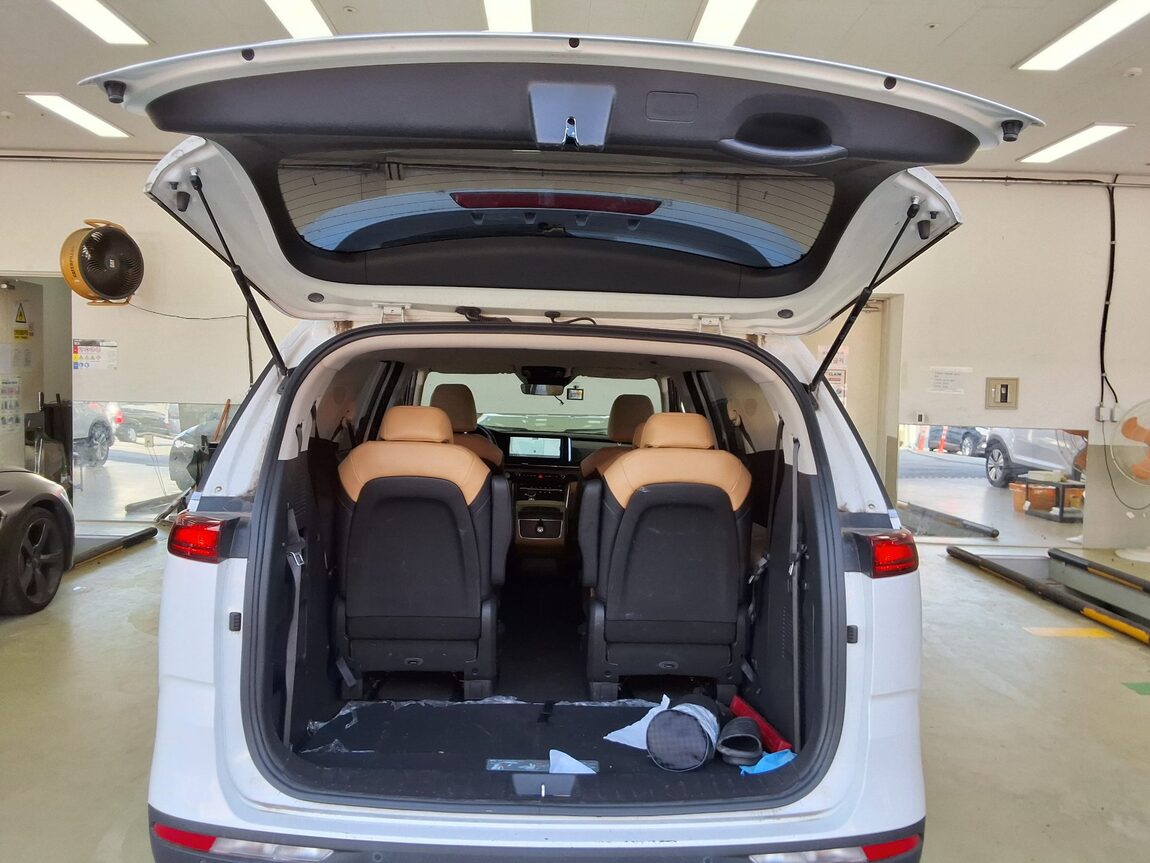 KIA NEW CARNIVAL (KA4) 9-SEATER DIESEL PRESTIGE 2023 - zdjęcie 15