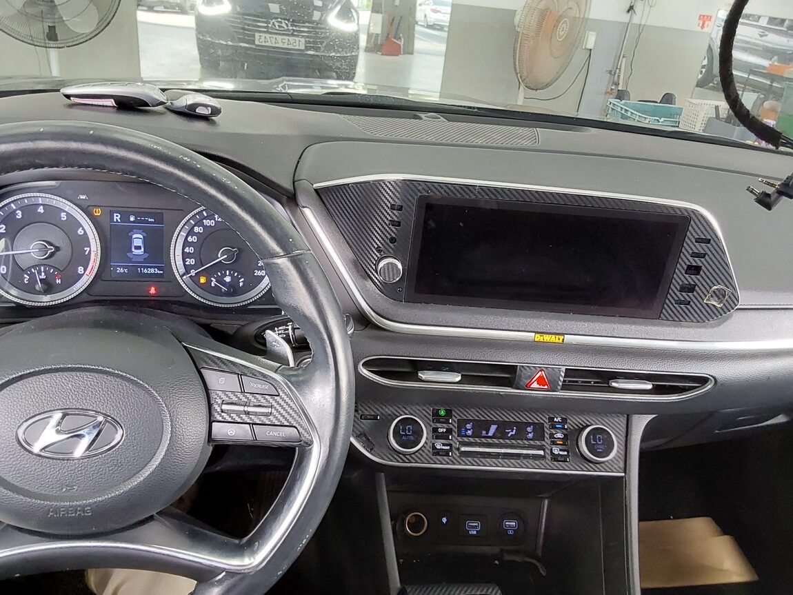 HYUNDAI SONATA (DN8) G2.0 PREMIUM FAMILY 2020 - zdjęcie 17