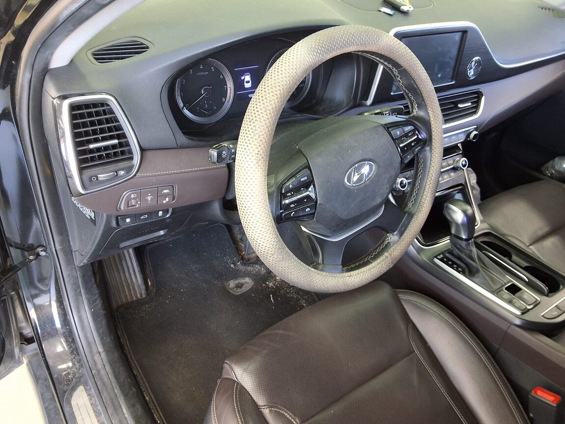 HYUNDAI GRANDEUR IG 2.4 GDi PREMIUM 2019 - zdjęcie 18