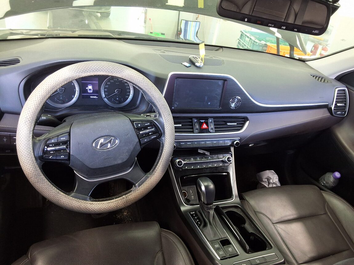 HYUNDAI GRANDEUR IG 2.4 GDi PREMIUM 2019 - zdjęcie 11