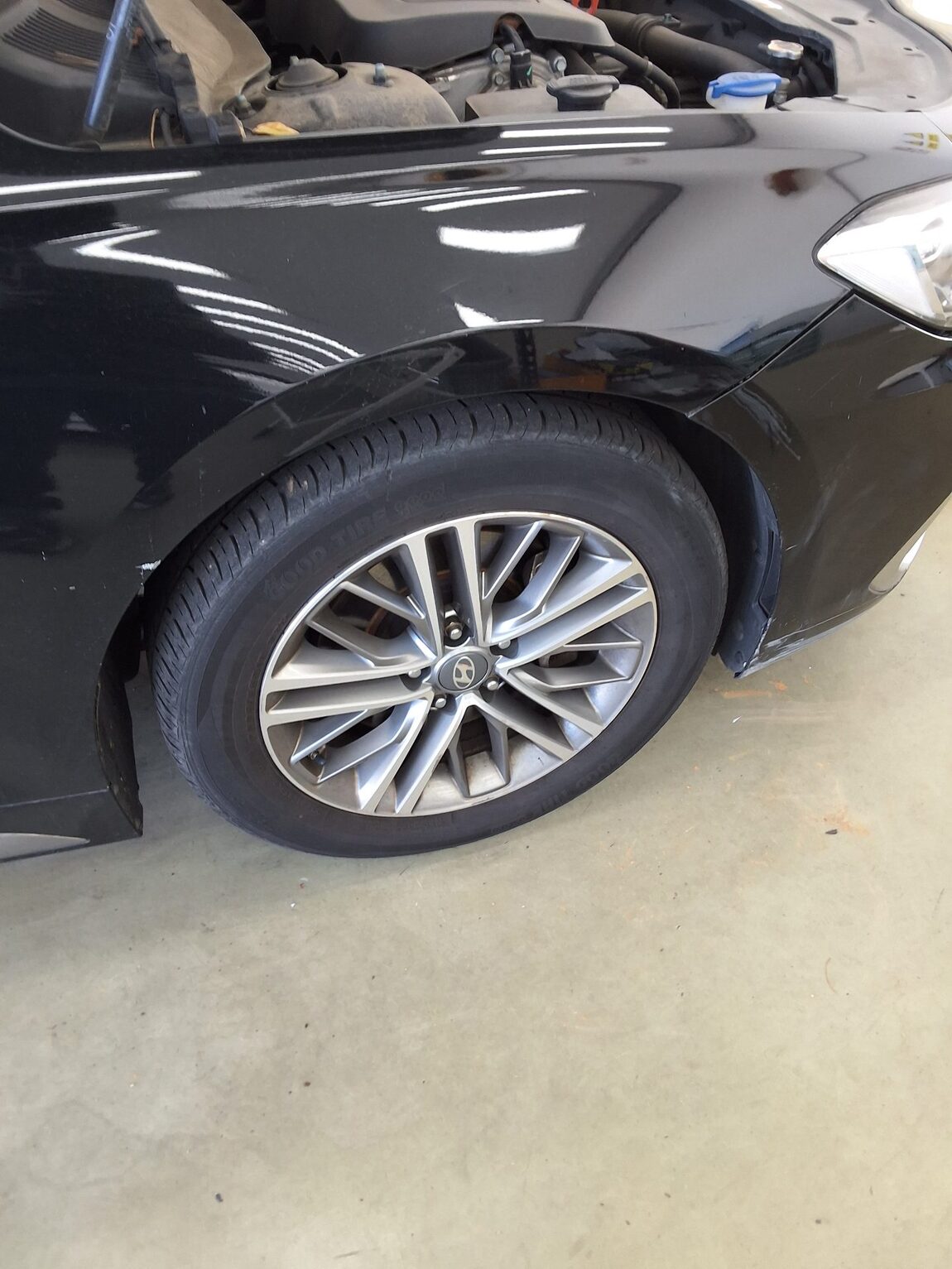 HYUNDAI GRANDEUR IG 2.4 GDi PREMIUM 2019 - zdjęcie 23