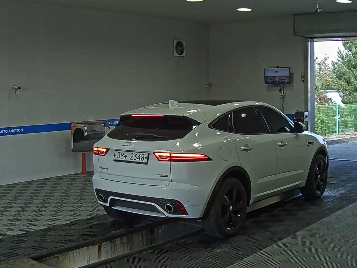 JAGUAR E-PACE 2.0 P250 R DYNAMIC 2018 - zdjęcie 5