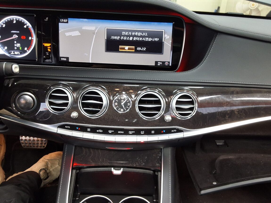 MERCEDES-BENZ S-CLASS (6TH GEN) S350 d 4MATIC 2017 - zdjęcie 24