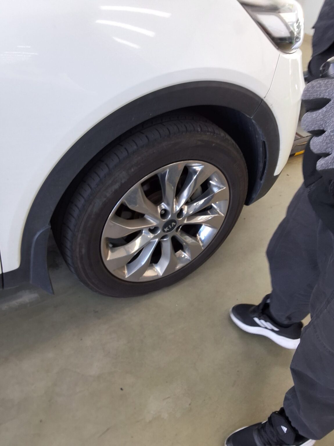 KIA THE NEW SORENTO DIESEL R2.2 2WD NOBLESSE 2019 - zdjęcie 24