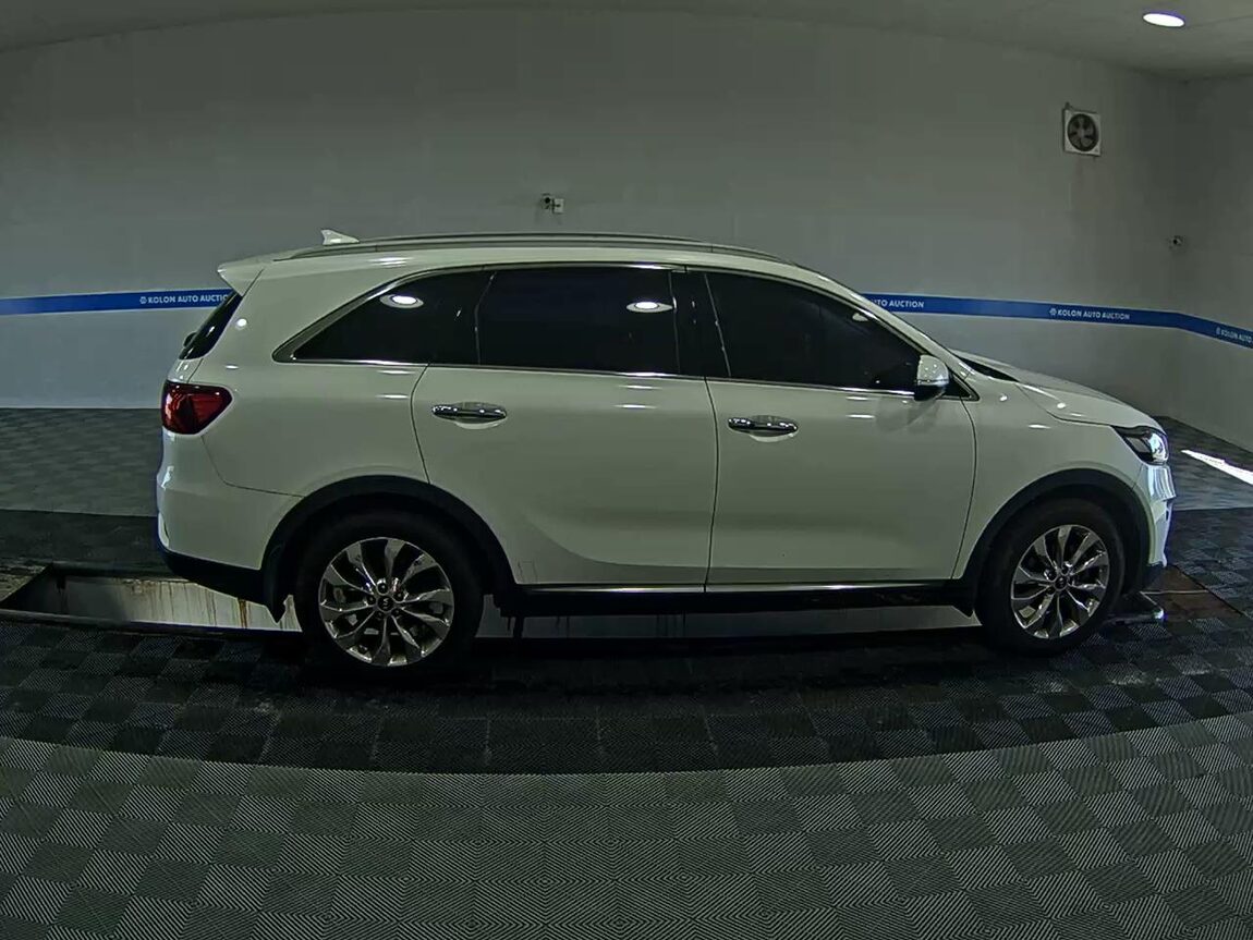 KIA THE NEW SORENTO DIESEL R2.2 2WD NOBLESSE 2019 - zdjęcie 4