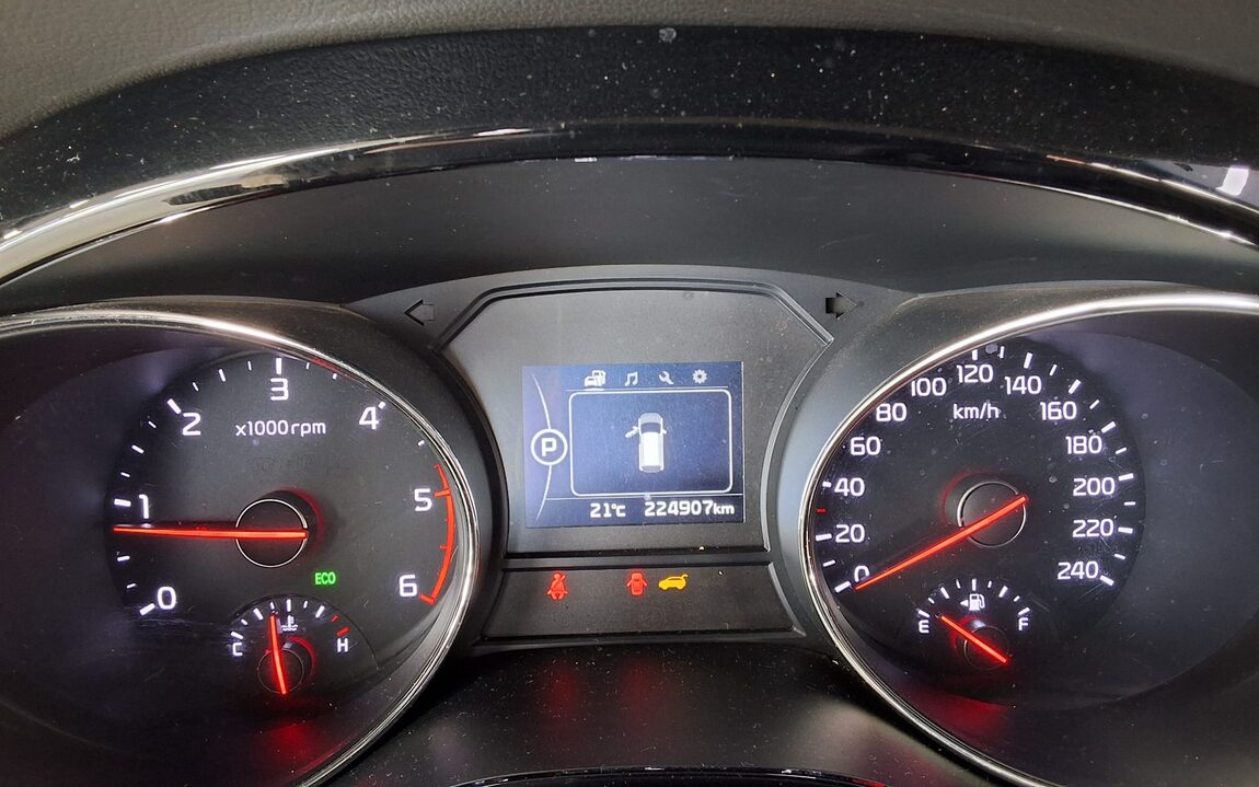 KIA ALL NEW CARNIVAL 9-SEATER DIESEL PRESTIGE 2016 - zdjęcie 9