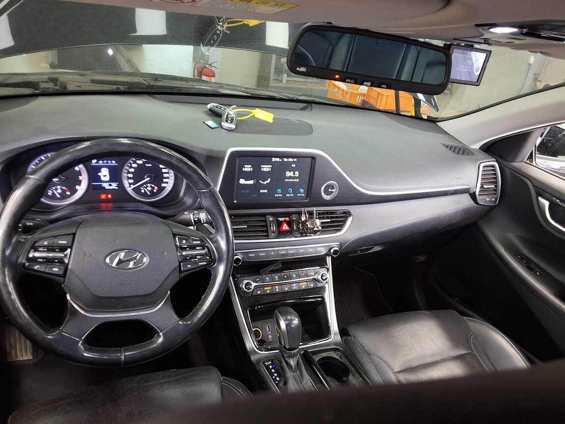 HYUNDAI GRANDEUR IG 3.0 LPi RENTAL CAR MODERN 2018 - zdjęcie 11