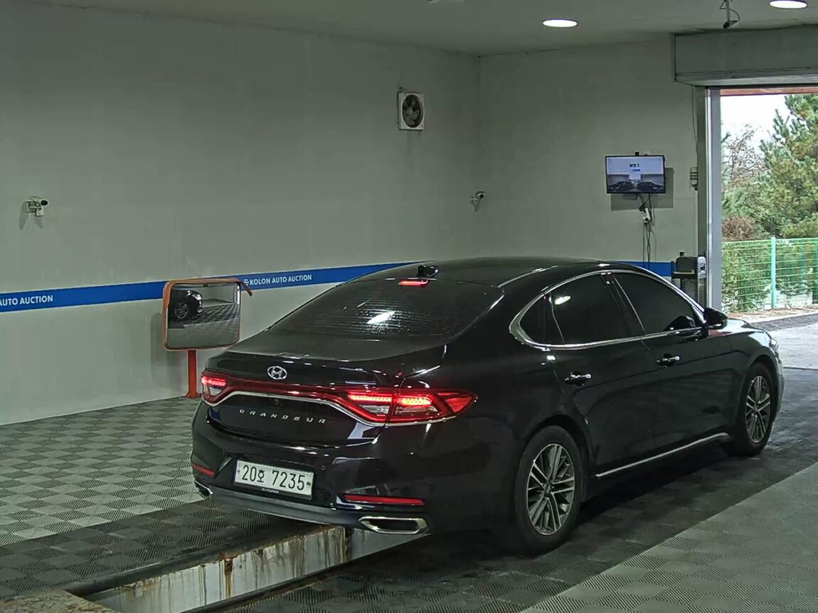 HYUNDAI GRANDEUR IG 3.0 LPi RENTAL CAR MODERN 2018 - zdjęcie 5