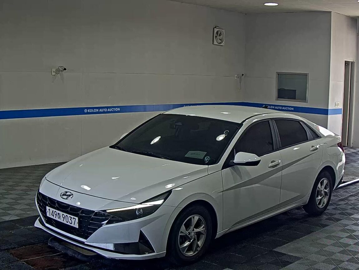 HYUNDAI AVANTE (CN7) 1.6 GASOLINE MODERN 2021 - zdjęcie 2