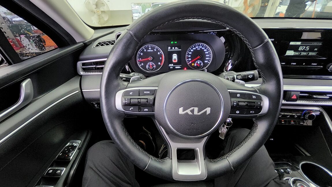 KIA NEW K5 (DL3) 2.0 GASOLINE TRENDY 2023 - zdjęcie 17