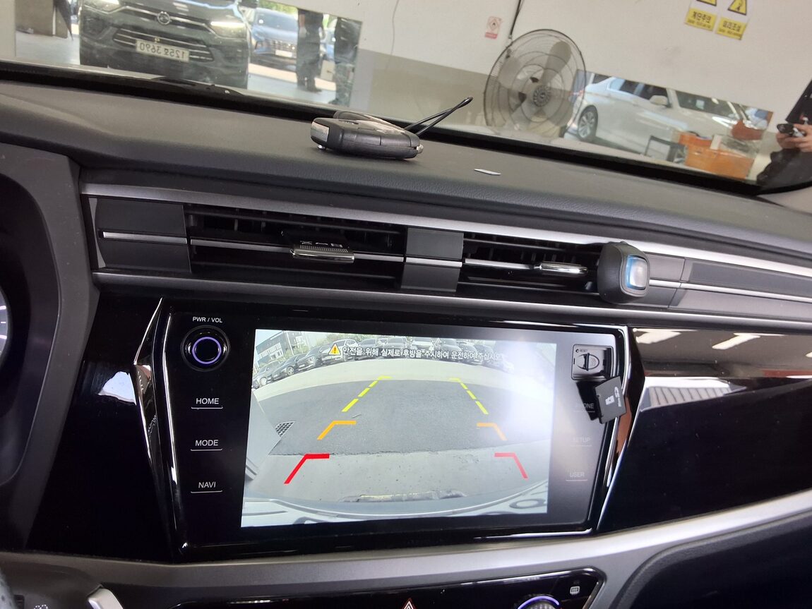 KG MOBILITY (SSANGYONG) ALL NEW KORANDO 1.5 GASOLINE 2WD C5 2023 - zdjęcie 18