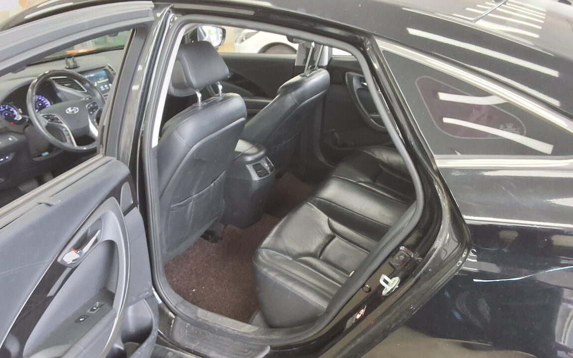 HYUNDAI GRANDEUR HG HG 300 PREMIUM COLLECTION 2017 - zdjęcie 12