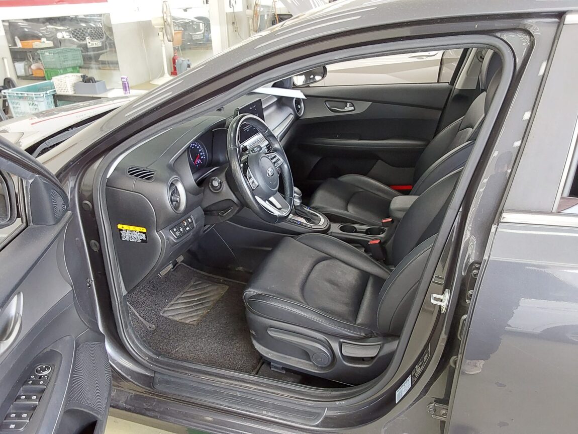 KIA ALL NEW K3 1.6 GASOLINE PRESTIGE 2020 - zdjęcie 10