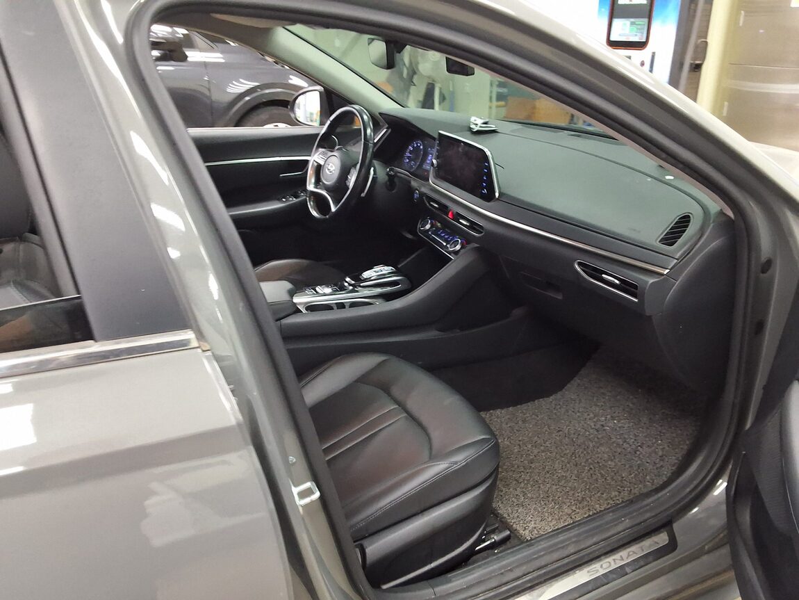 HYUNDAI SONATA (DN8) G2.0 PREMIUM FAMILY 2021 - zdjęcie 15