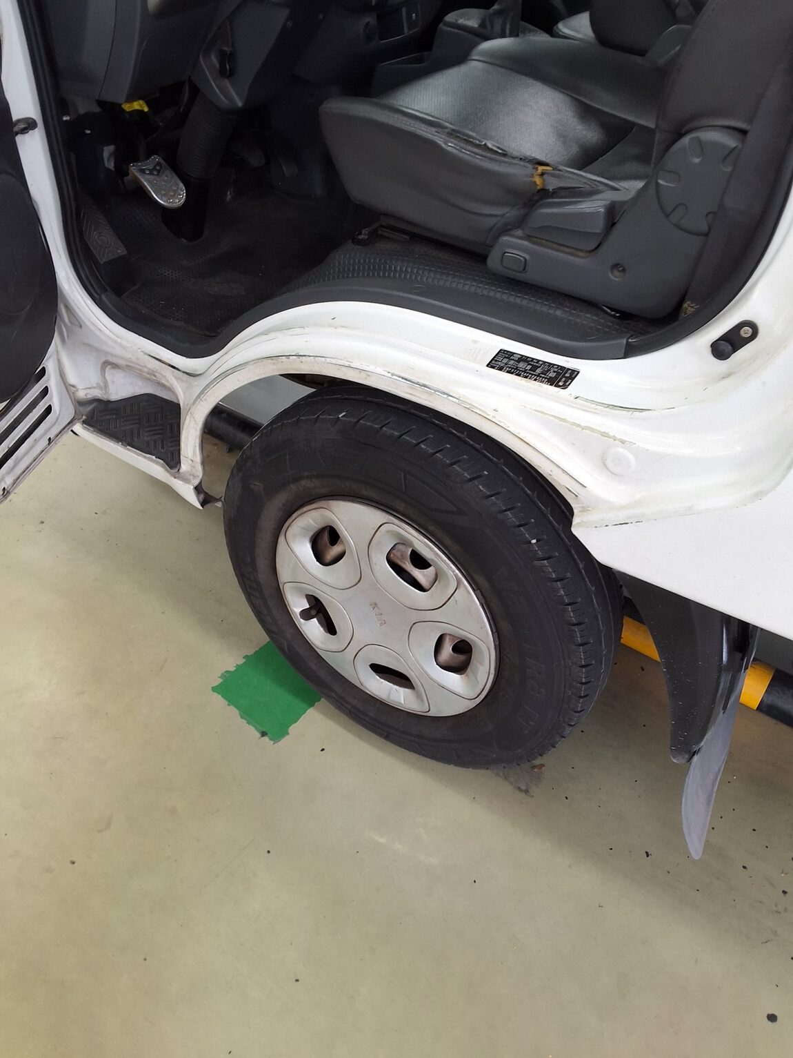 KIA BONGO III CARGO BUILT-IN BOX TRUCK 1 TON KING CAB 2015 - zdjęcie 19