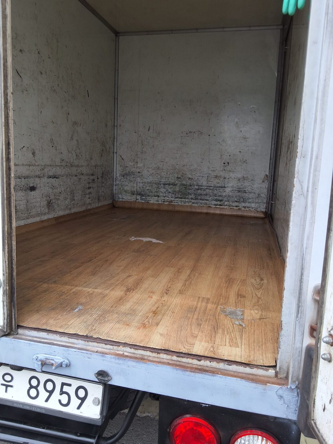 KIA BONGO III CARGO BUILT-IN BOX TRUCK 1 TON KING CAB 2015 - zdjęcie 13