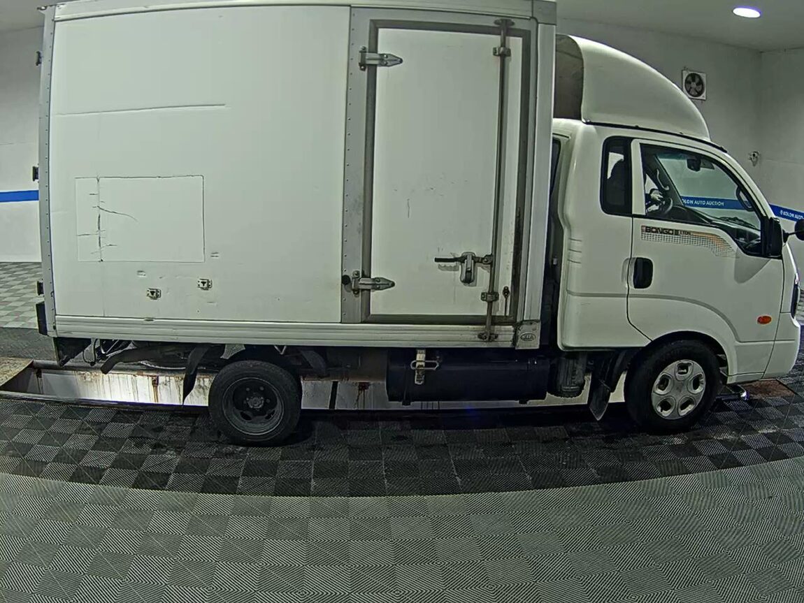 KIA BONGO III CARGO BUILT-IN BOX TRUCK 1 TON KING CAB 2015 - zdjęcie 4
