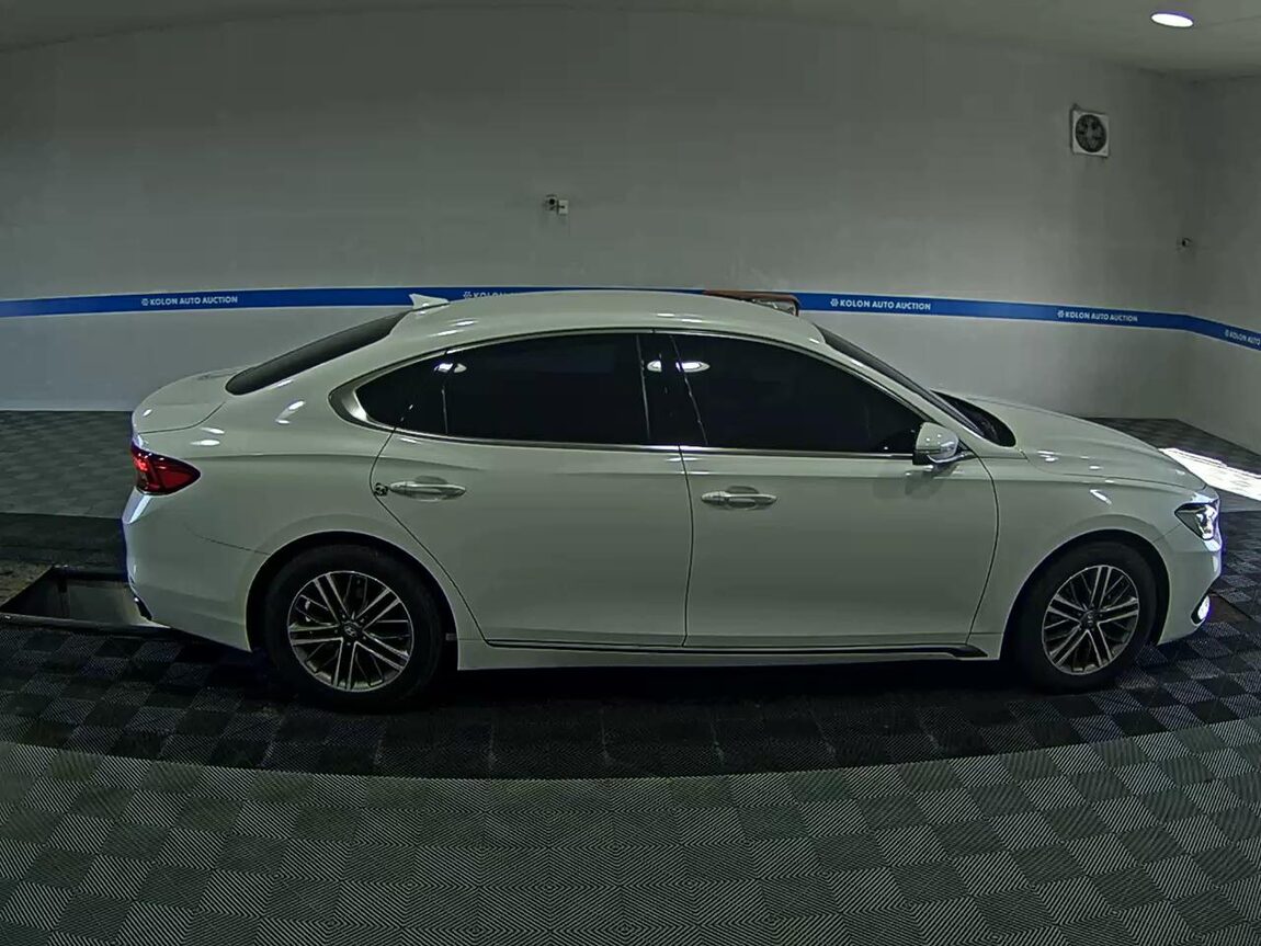 HYUNDAI GRANDEUR IG 2.4 GDi PREMIUM 2019 - zdjęcie 4