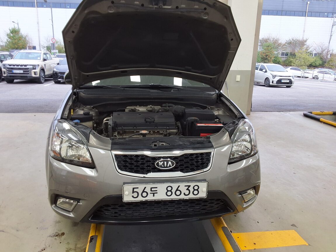 KIA PRIDE (NEW) 4-DOOR 1.6 CVVT SLX 2010 - zdjęcie 18