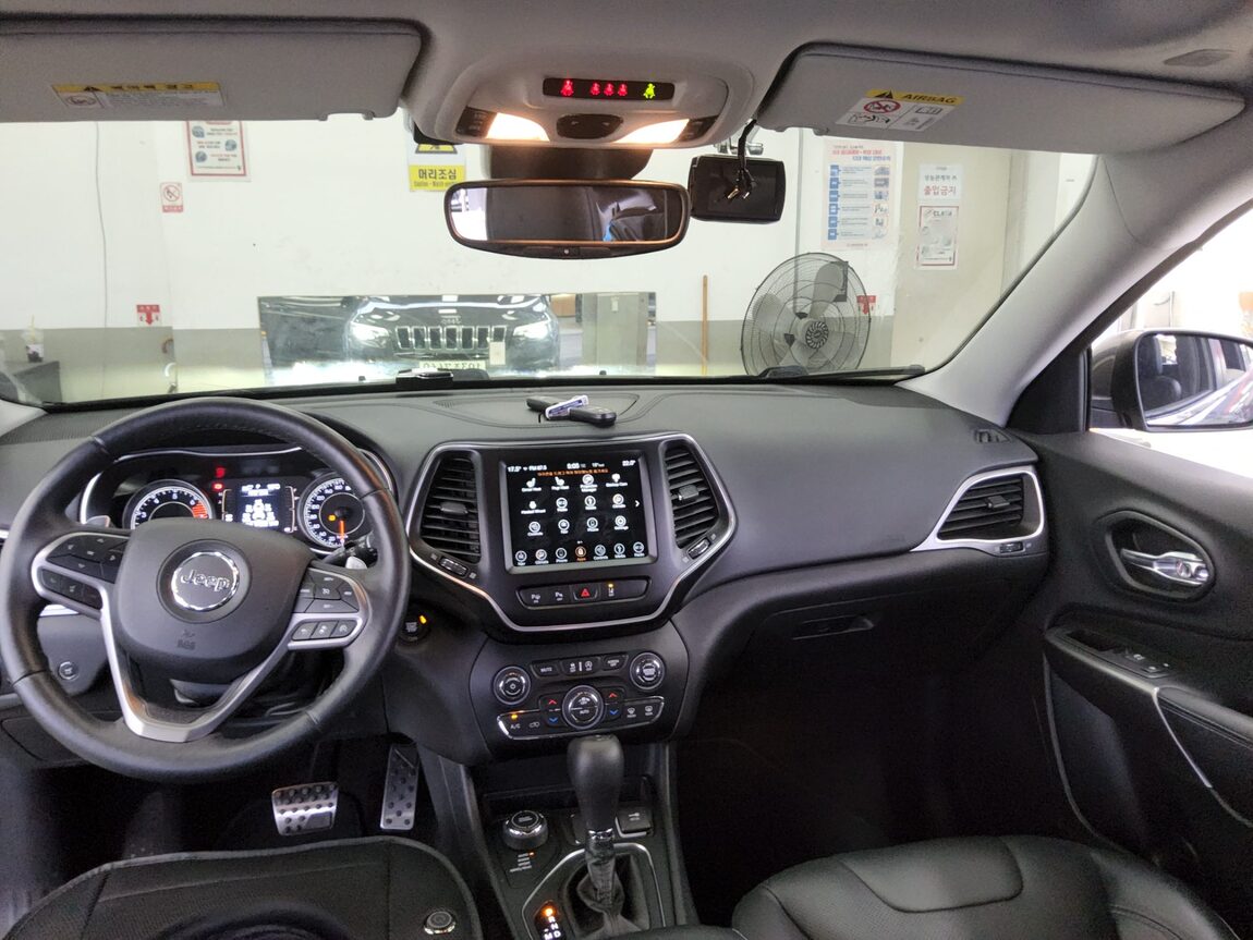 JEEP CHEROKEE (KL) 2.4 AWD LONGITUDE HIGH 2019 - zdjęcie 11