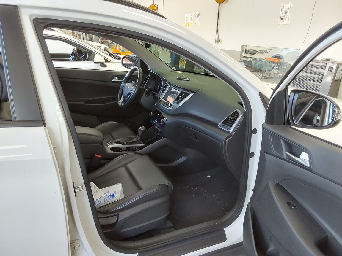 HYUNDAI ALL NEW TUCSON DIESEL 1.7 2WD MODERN 2016 - zdjęcie 14