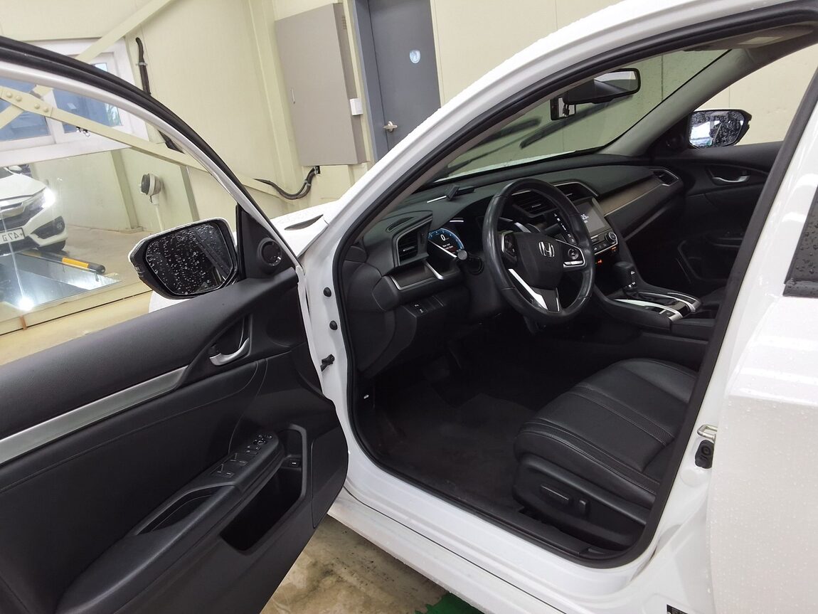 HONDA CIVIC (10TH GEN) 2 2017 - zdjęcie 11