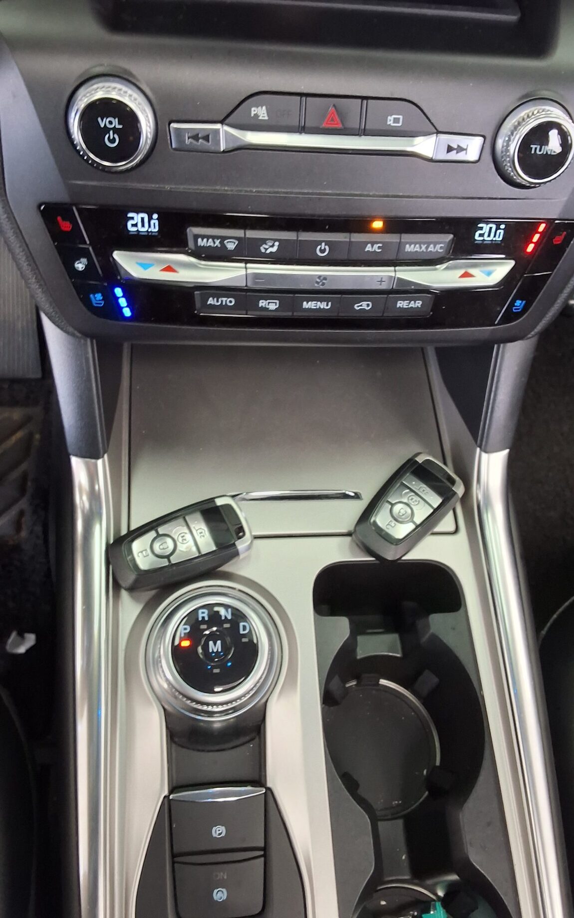 FORD EXPLORER (6TH GEN) 2.3 AWD LIMITED 2020 - zdjęcie 20