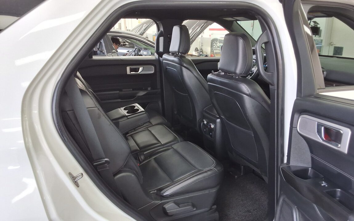 FORD EXPLORER (6TH GEN) 2.3 AWD LIMITED 2020 - zdjęcie 13
