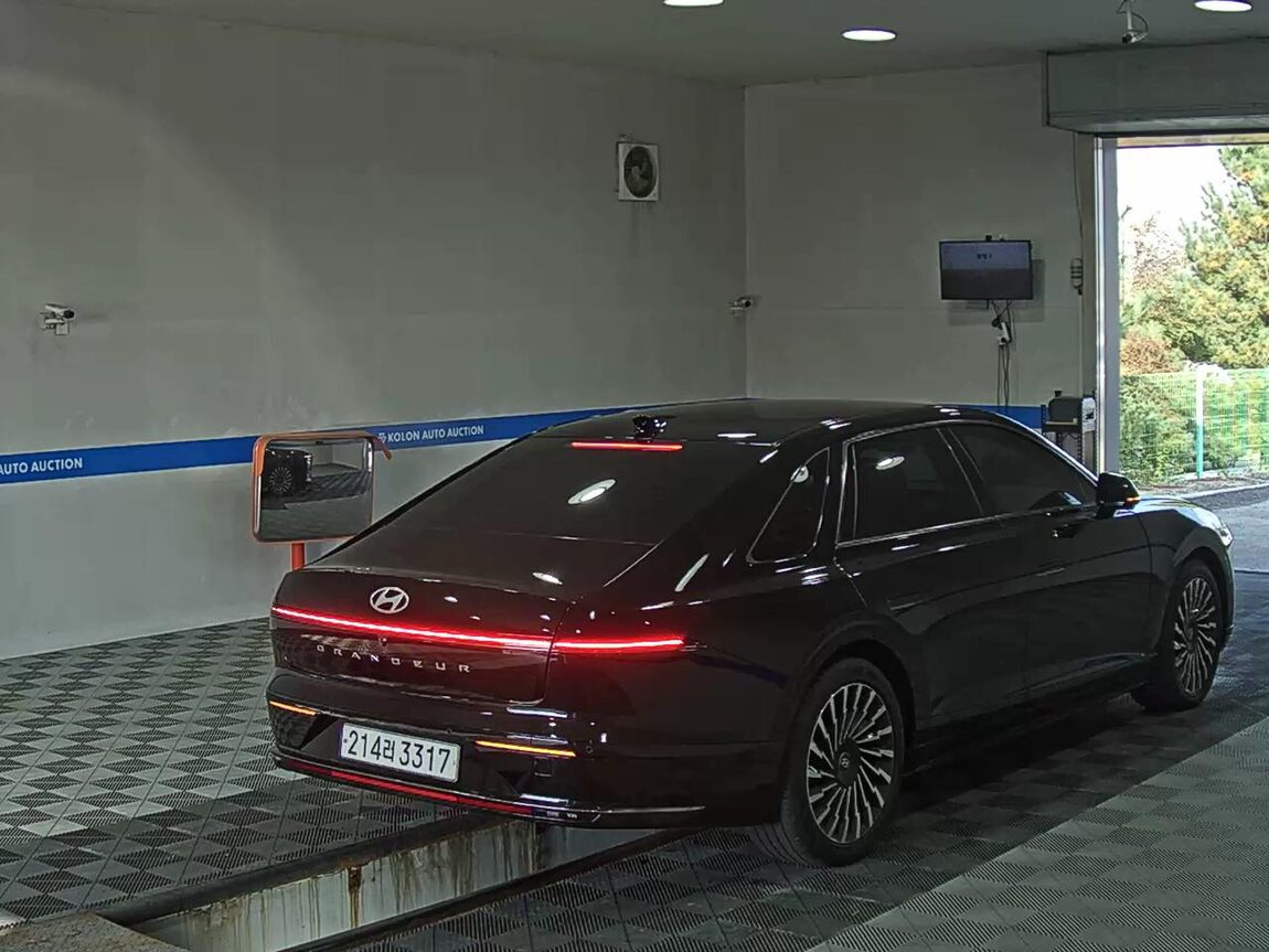 HYUNDAI THE ALL NEW GRANDEUR GASOLINE 3.5 2WD CALLIGRAPHY 2023 - zdjęcie 5